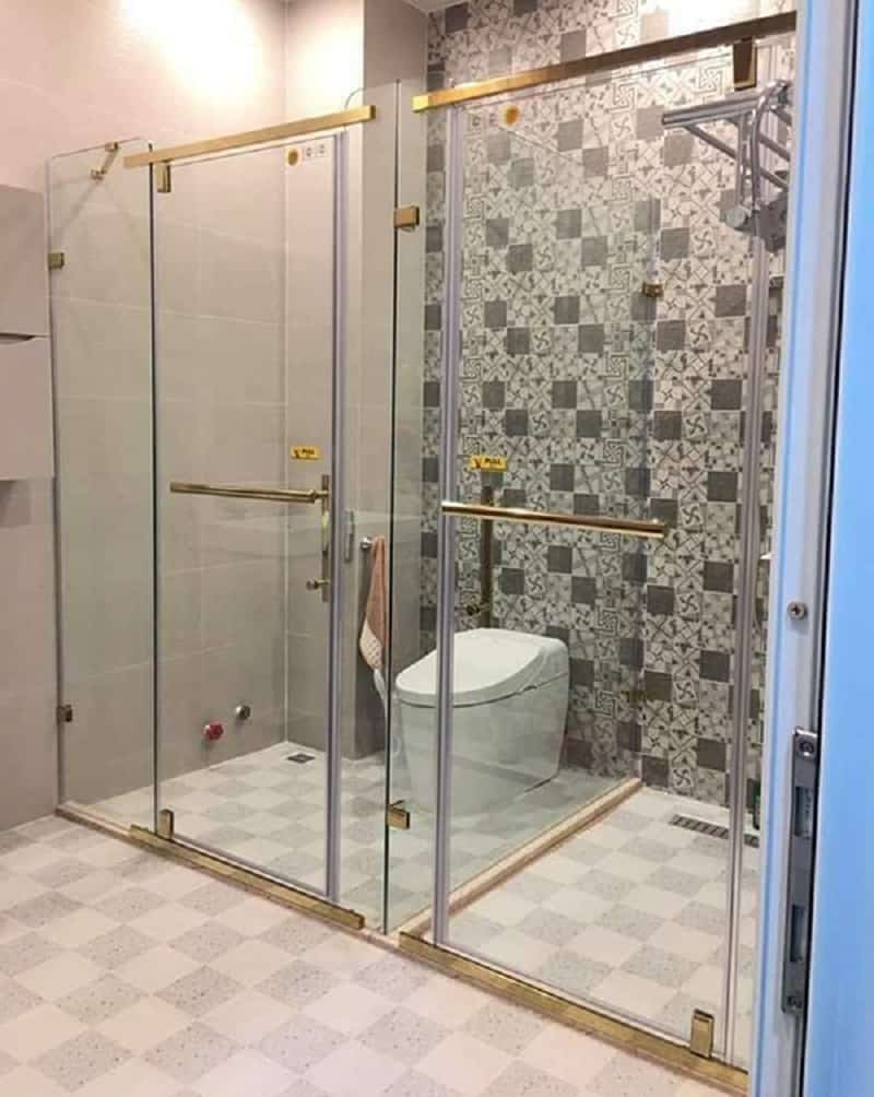 Thiết kế phòng tắm 4m2 với vách kính cho căn hộ chung cư cao cấp